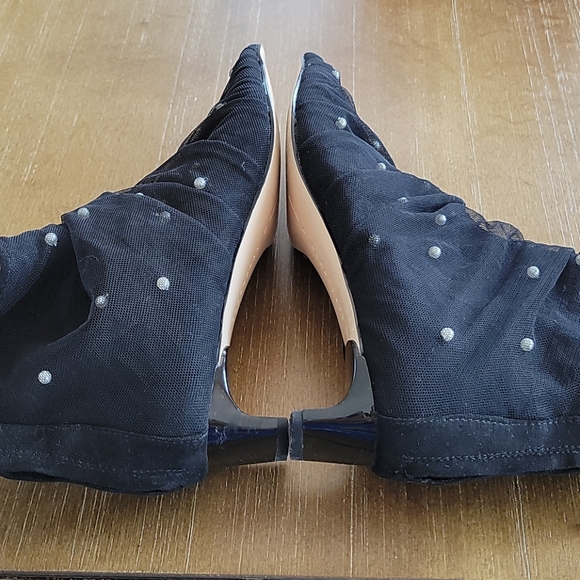 GORGEOUS ZARA TULLE AND FAUX PEARL BOOTS - Picture 5 of 9